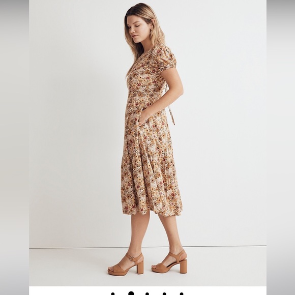 Madewell Puff-Sleeve Open-Back Midi Dress in Flora Field fall dress - Picture 2 of 8